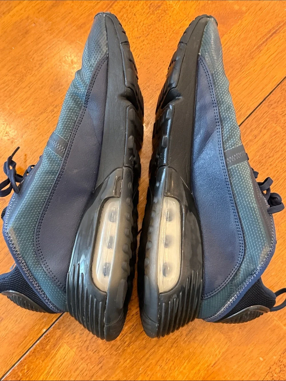 Nike lightweight sneakers
